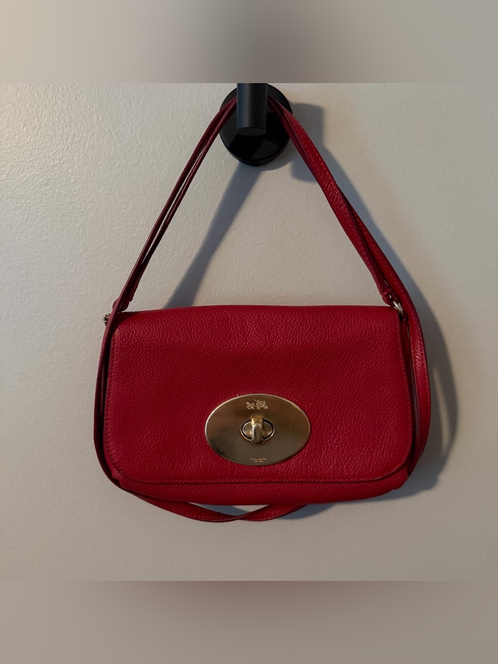 Authentic Coach Liv Pointer Pebbled Leather Turnlock Crossbody Clutch Bag